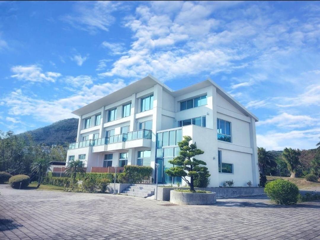 墾丁椰林 海灘文旅 Hotell Cape Eluanbi Eksteriør bilde