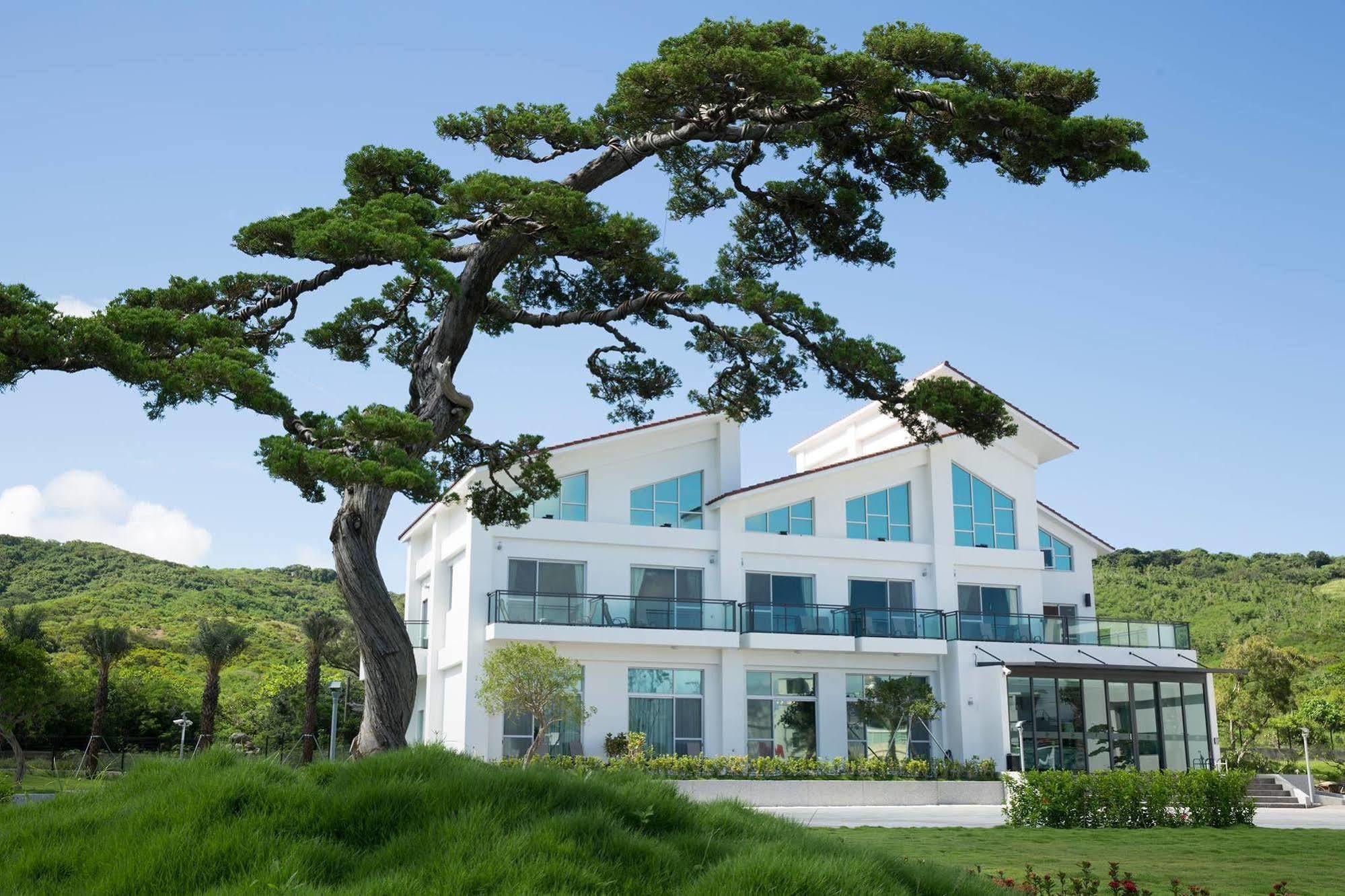 墾丁椰林 海灘文旅 Hotell Cape Eluanbi Eksteriør bilde