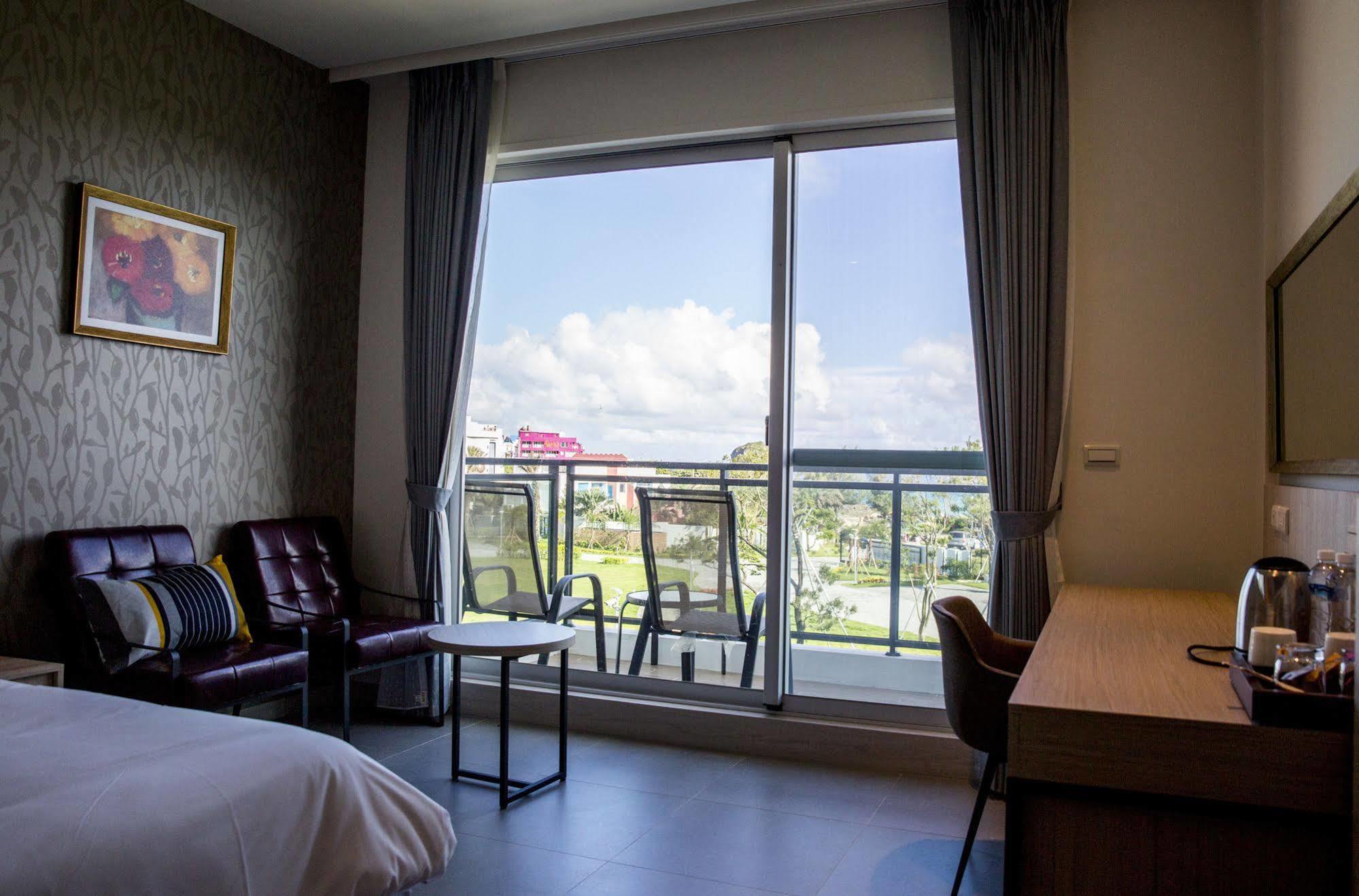 墾丁椰林 海灘文旅 Hotell Cape Eluanbi Eksteriør bilde
